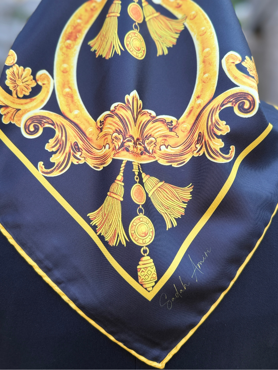 Siyah ve Gold Barok Desen Twill Eşarp