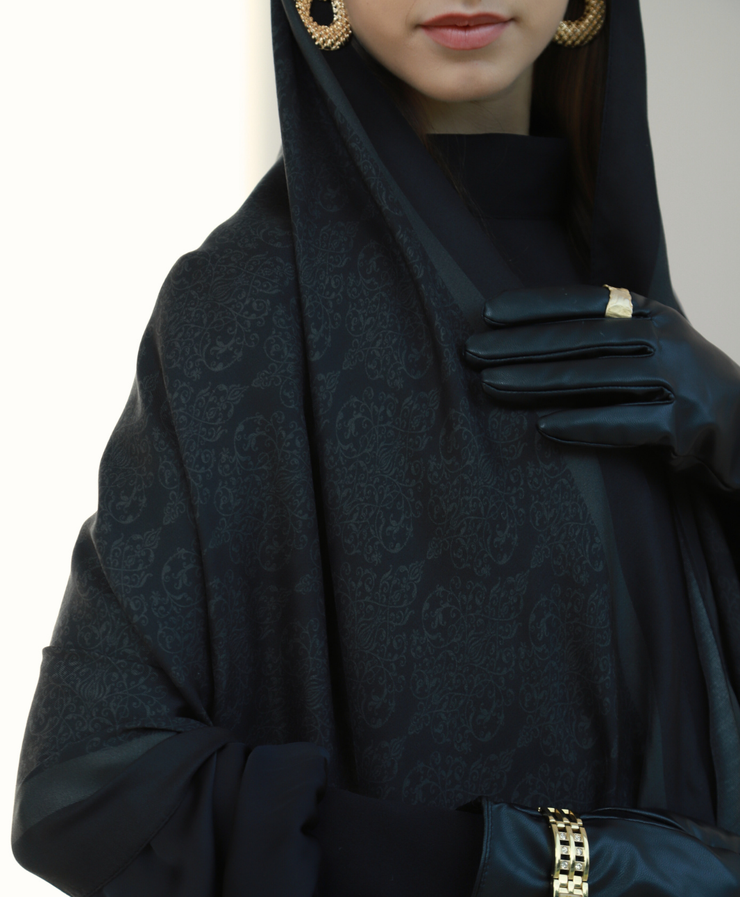 Mahrem Siyah Floş Viskon Şal